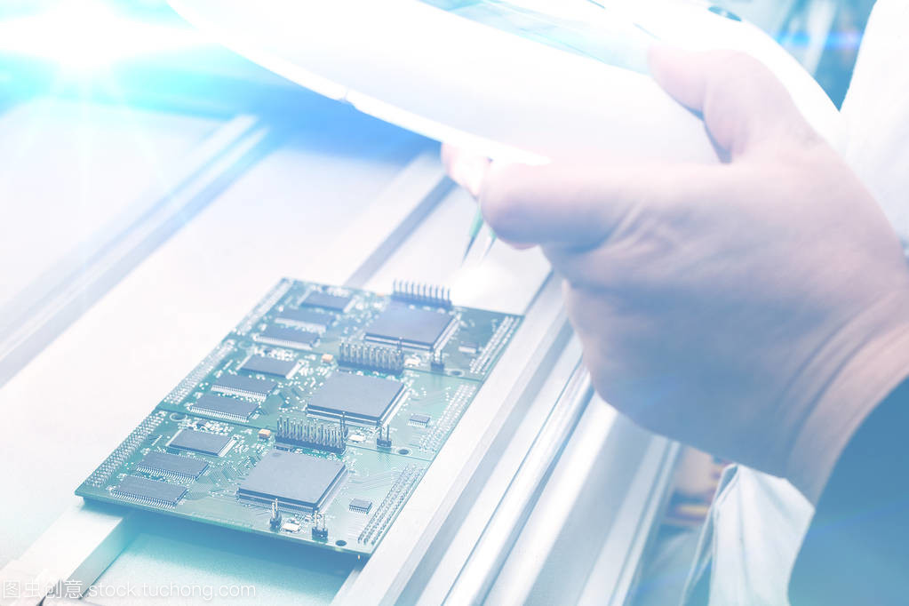 工厂计算机实验室 专业检查与创新开发的融合